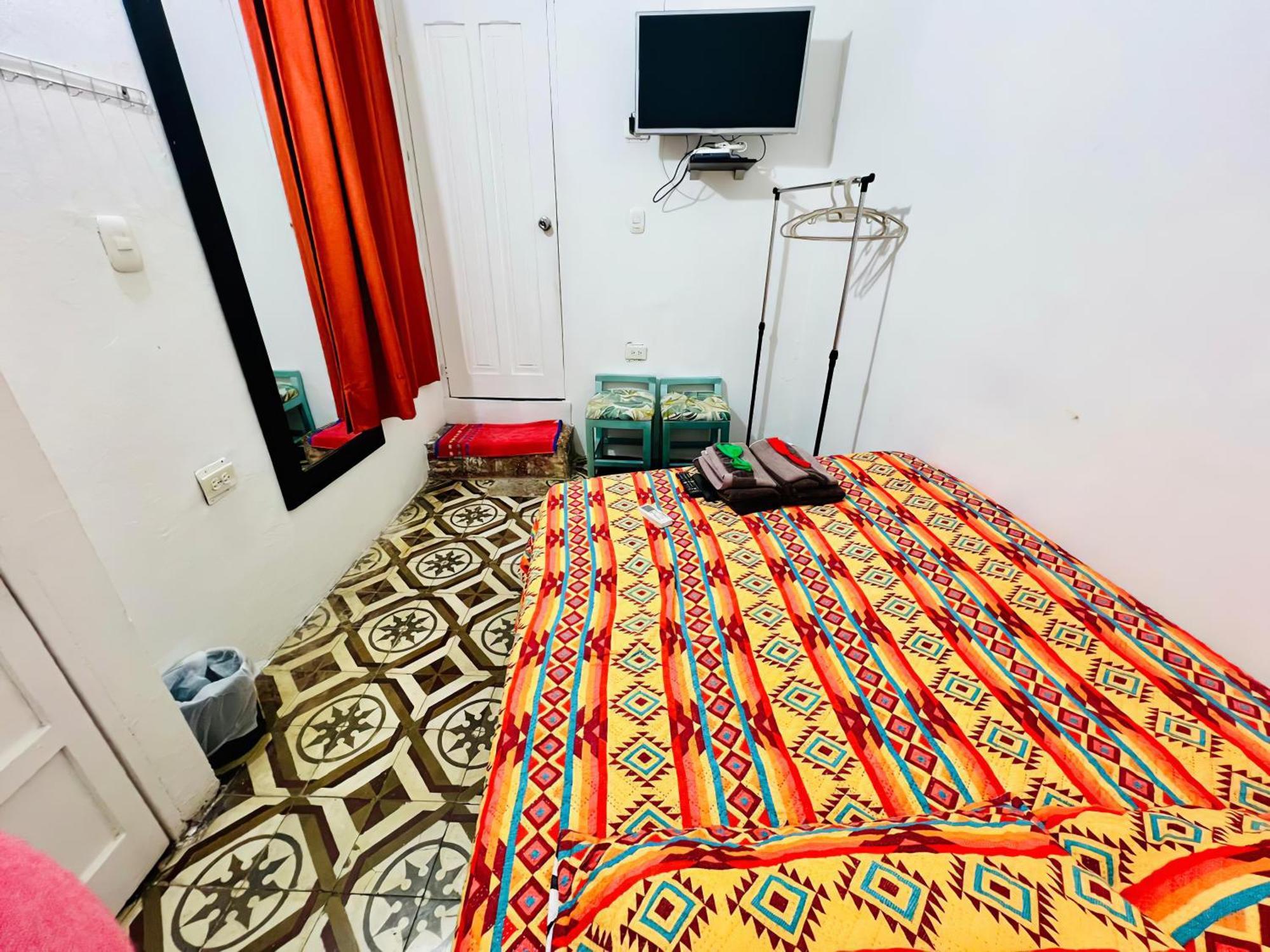 Hostal Badillo Sv Cartagena Екстериор снимка